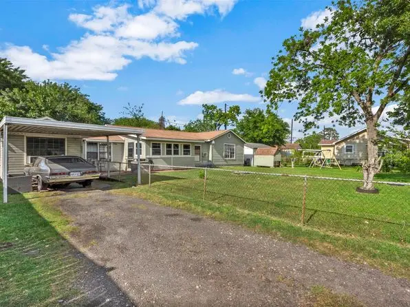 Photo of 808 Morrell St, Baytown, TX 77520